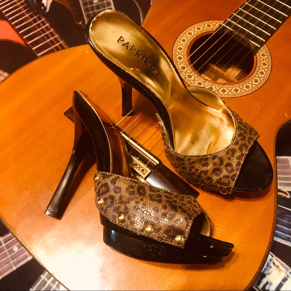 🎁Fabulous Paprika Leopard Studded Platform Slides